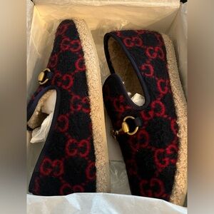 Authentic Gucci wool navy loafer